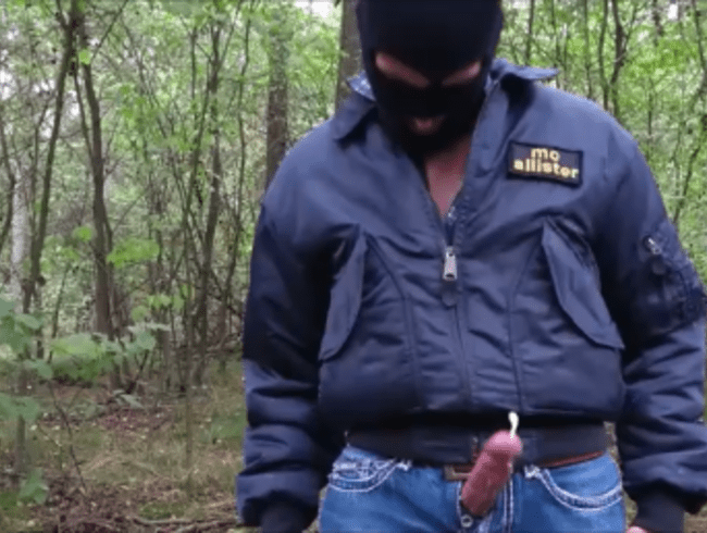 Geil in Leder und im Wald...Teil 4- Doppelter cumshot!