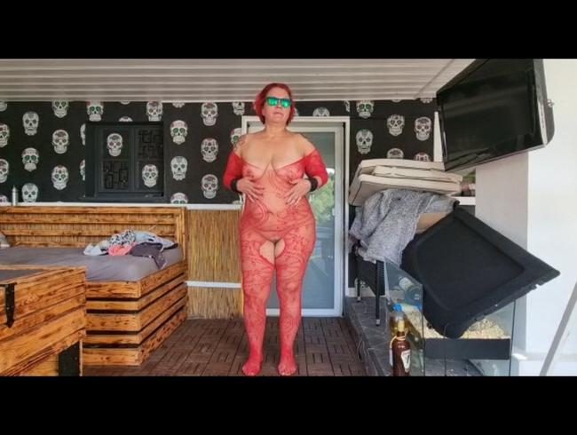 Specktitten und mein Praller Arsch im Catsuit. Posen und zeigen
