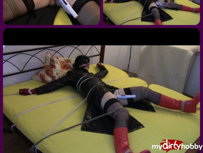 Spread eagle with toy