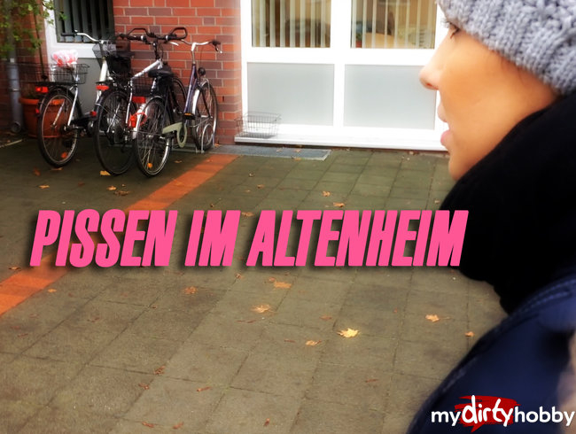 Gepisst im Altenheim